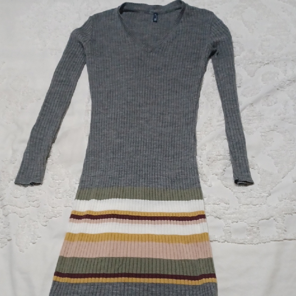 C&A Elegant Gray Long Sleeve Striped Dress